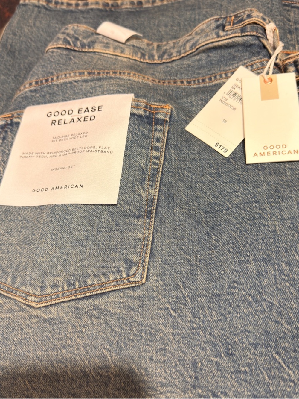 Good American Good Ease Relaxed Jeans - Light Wash Blue